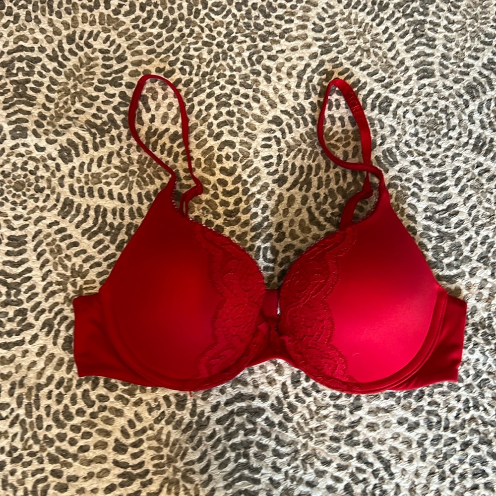 Victorias Secret 34 B red bra